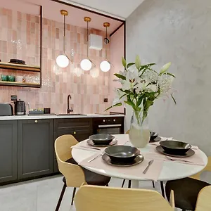  Apartment Aura Iii & Free Parking By Downtown